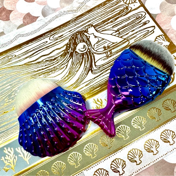 NEW Contour, foundation , blending mermaid 2pc. make up brush set. PRICE FIRM - Picture 9 of 15